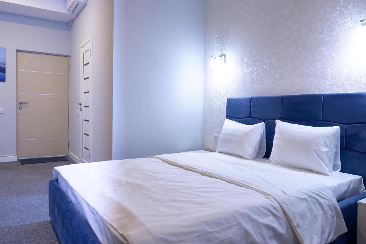 Montana Hotel อัลมาตี ภายนอก รูปภาพ